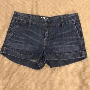 It Jeans cuffed Jean shorts.